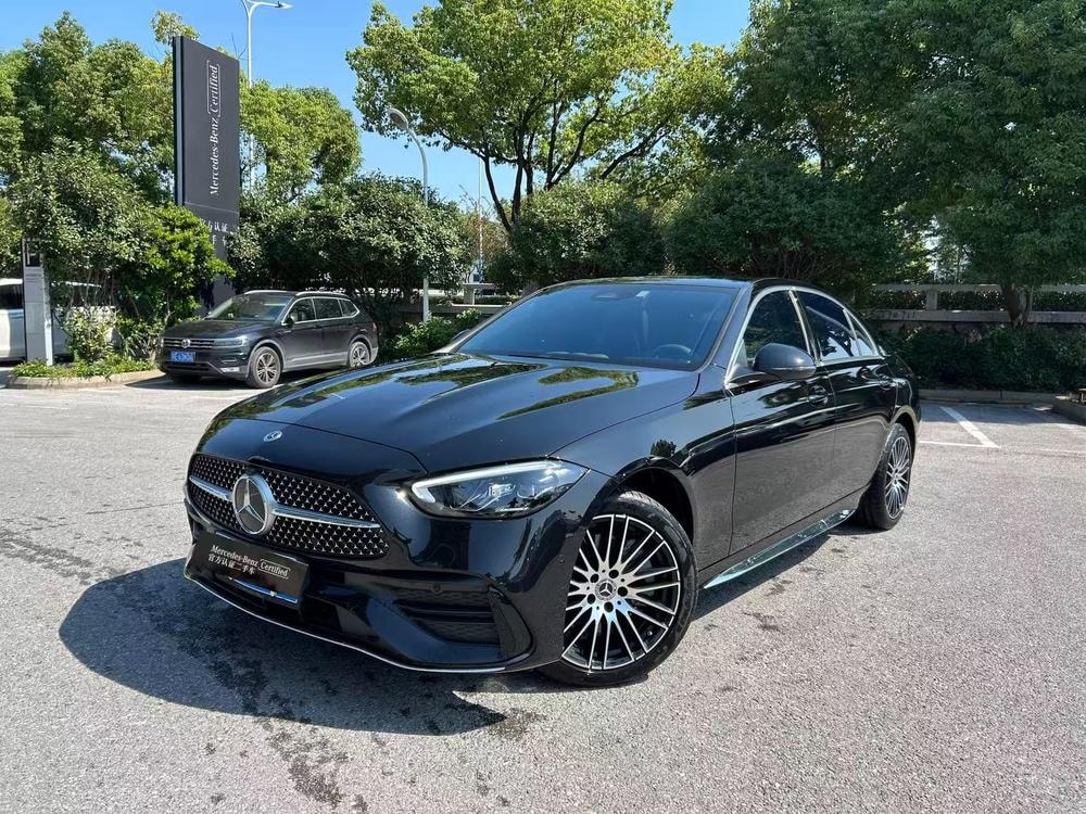 Mercedes-Benz C-Class 2024 — фото автомобиля