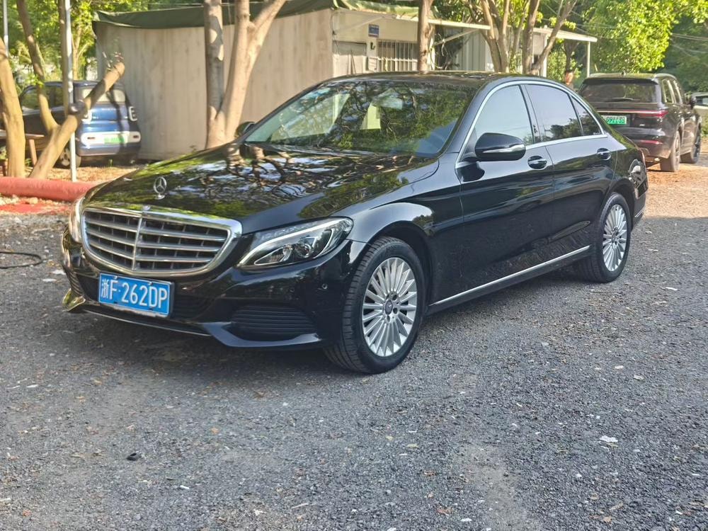Mercedes-Benz C-Class 2015 — фото автомобиля