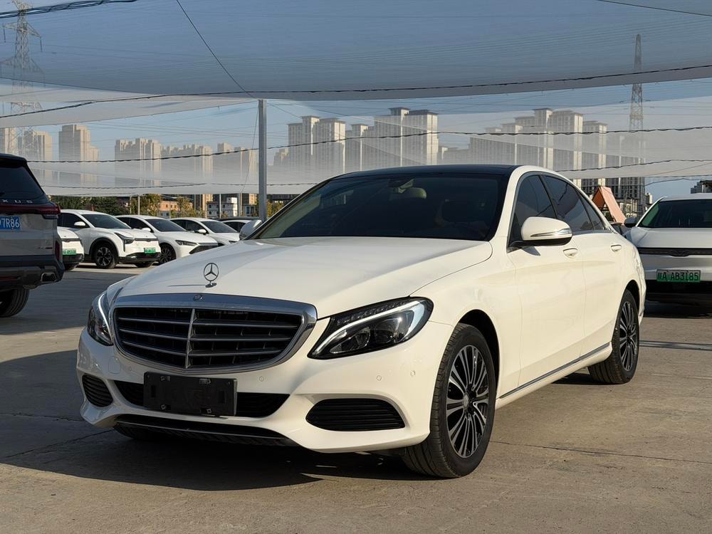 Mercedes-Benz C-Class 2016 — фото автомобиля
