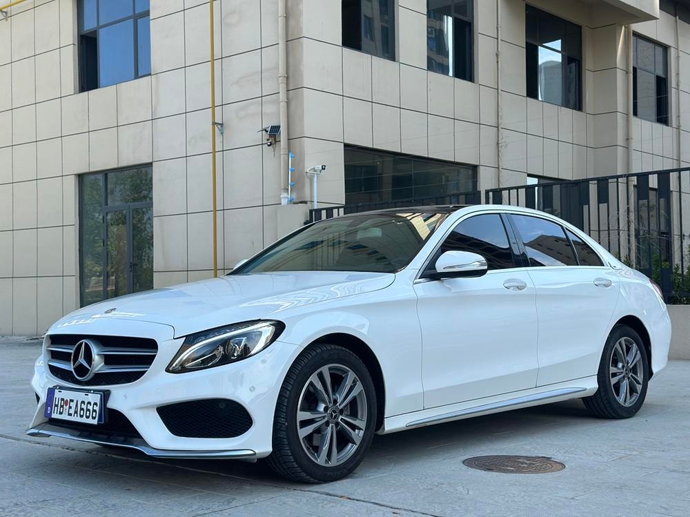 Mercedes-Benz C-Class 2018 — фото автомобиля 1