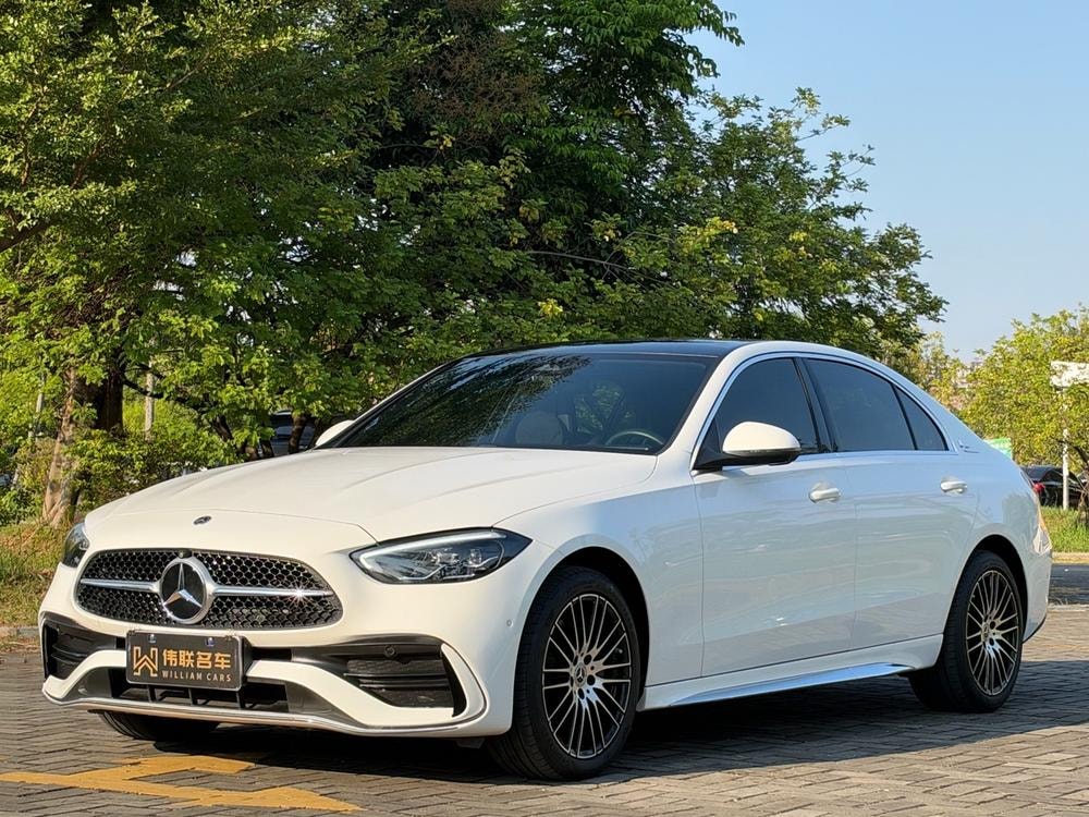 Mercedes-Benz C-Class 2025 — фото автомобиля