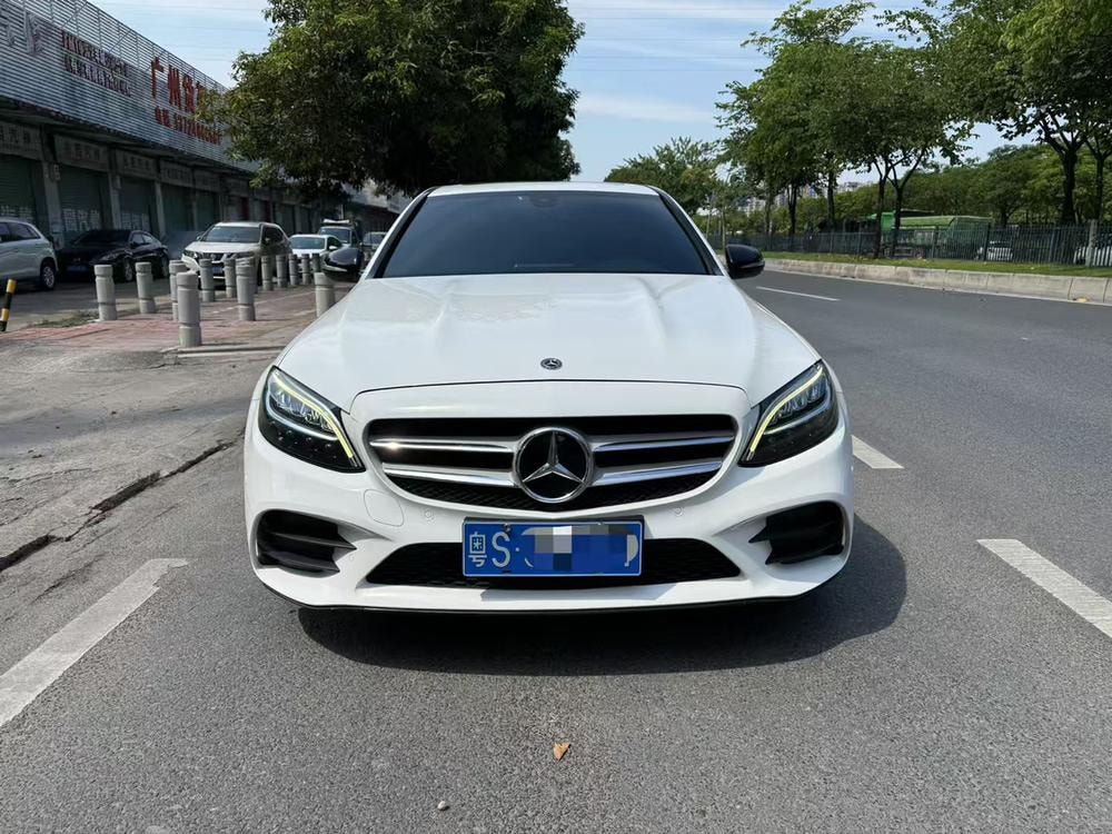 Mercedes-Benz C-Class 2019 — фото автомобиля 1