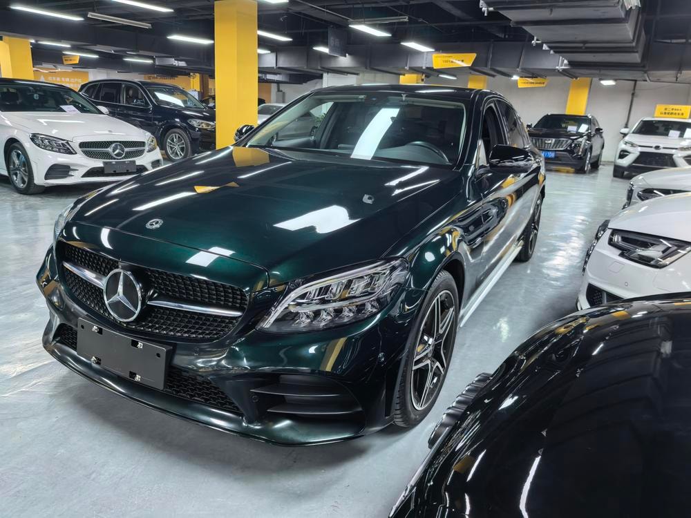 Mercedes-Benz C-Class 2021 — фото автомобиля