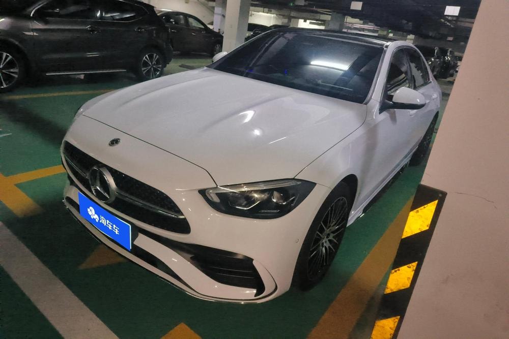 Mercedes-Benz C-Class 2022 — фото автомобиля