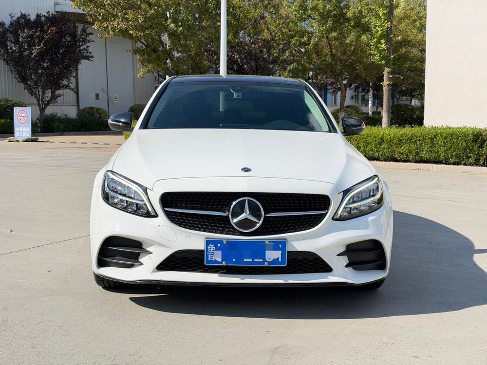Mercedes-Benz C-Class 2021 — фото автомобиля 1