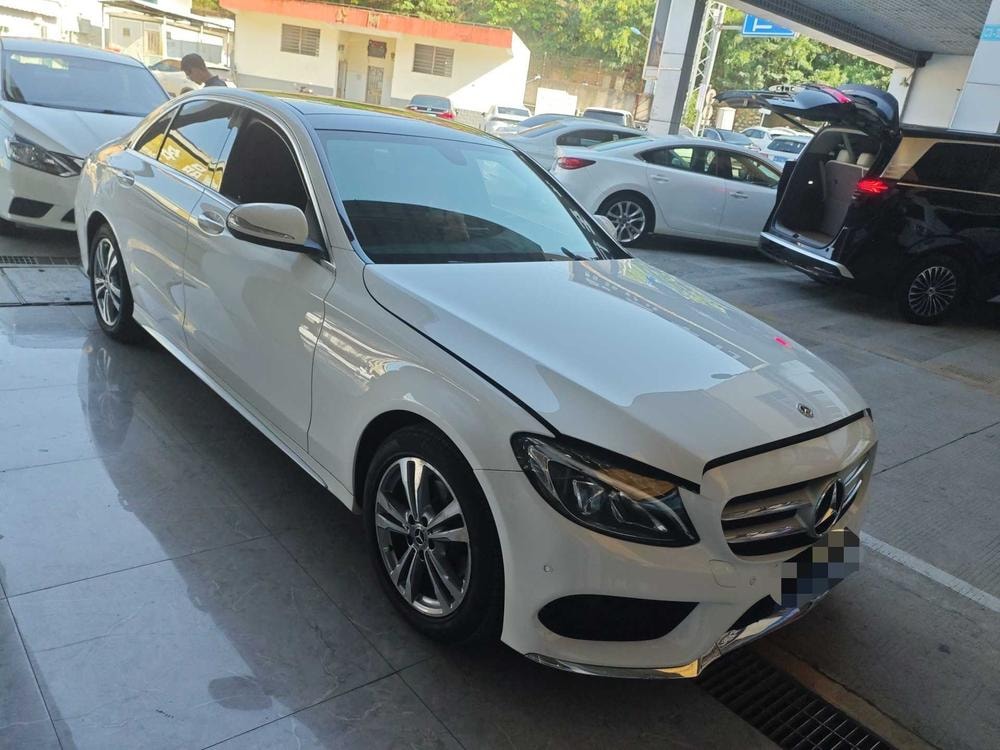 Mercedes-Benz C-Class 2018 — фото автомобиля 1