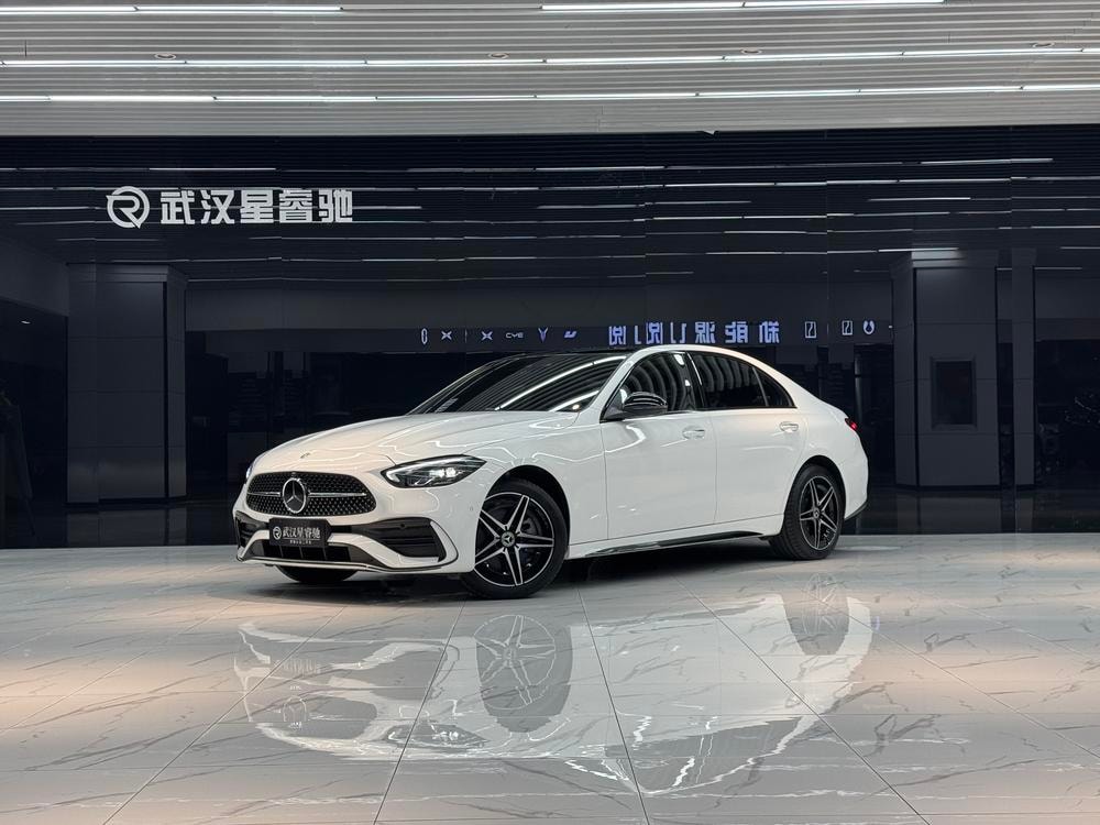 Mercedes-Benz C-Class 2026 — фото автомобиля