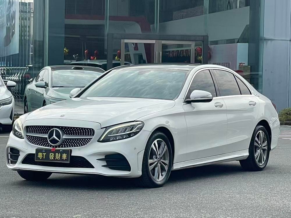 Mercedes-Benz C-Class 2019 — фото автомобиля 1