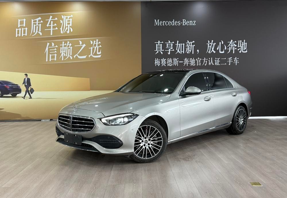 Mercedes-Benz C-Class 2022 — фото автомобиля 1