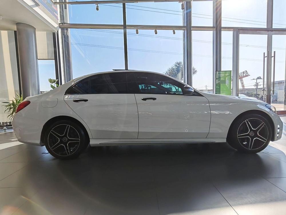 Mercedes-Benz C-Class 2021 — фото автомобиля 1