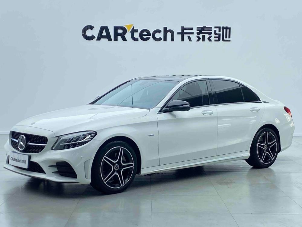 Mercedes-Benz C-Class 2021 — фото автомобиля 1