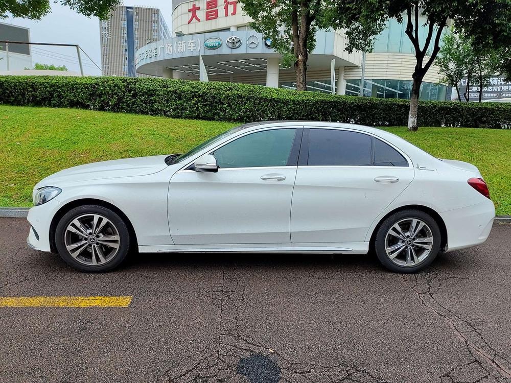 Mercedes-Benz C-Class 2017 — фото автомобиля 1