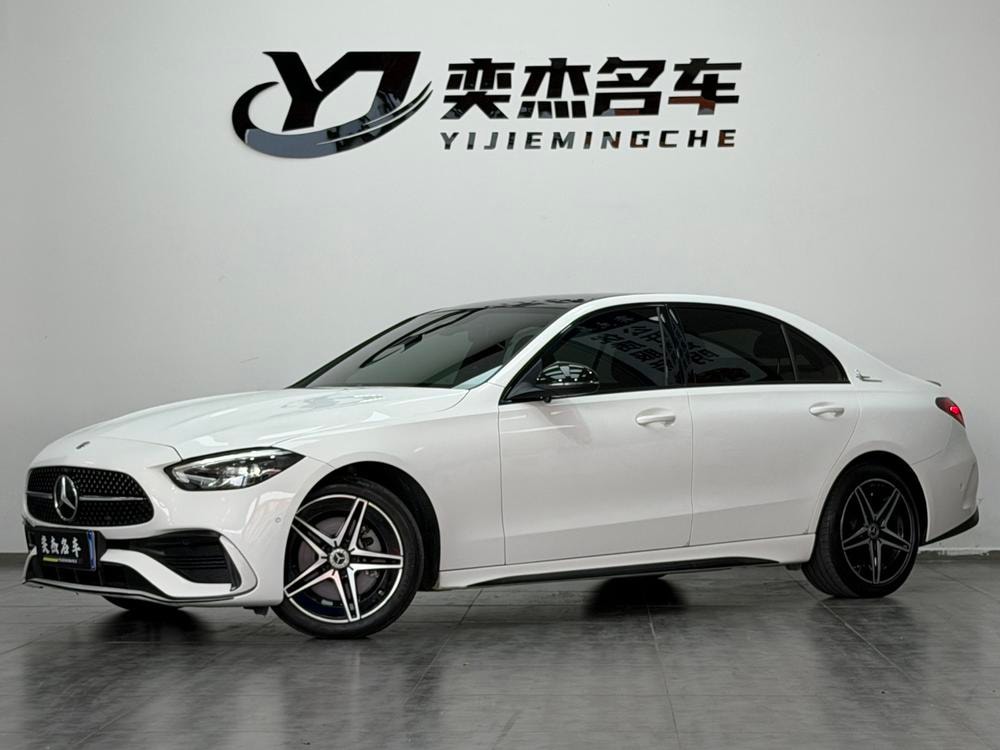 Mercedes-Benz C-Class 2024 — фото автомобиля