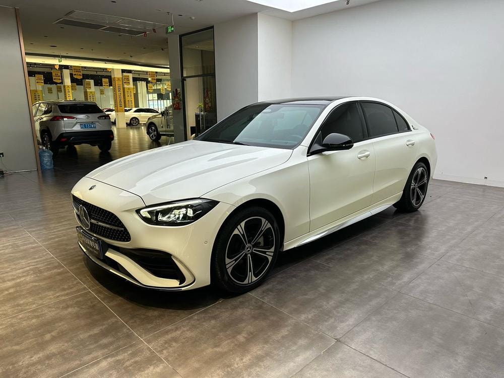 Mercedes-Benz C-Class 2022 — фото автомобиля 1