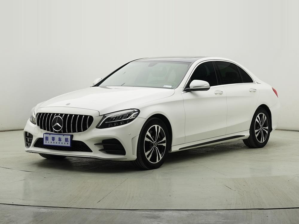 Mercedes-Benz C-Class 2019 — фото автомобиля 1