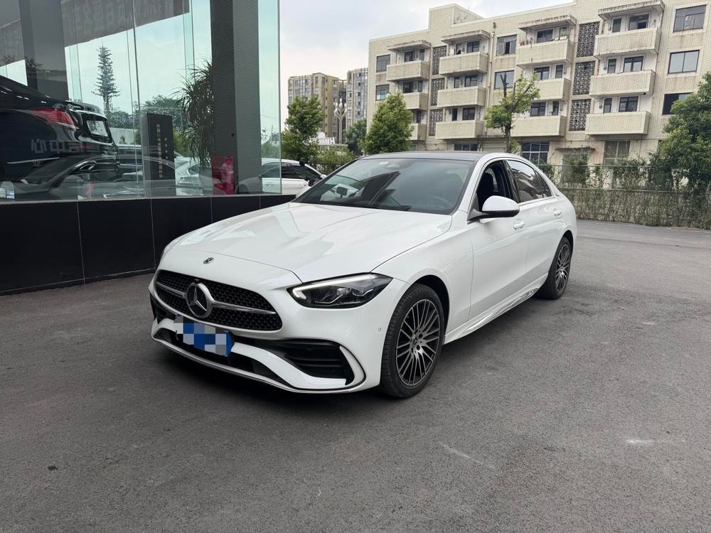 Mercedes-Benz C-Class 2023 — фото автомобиля 1