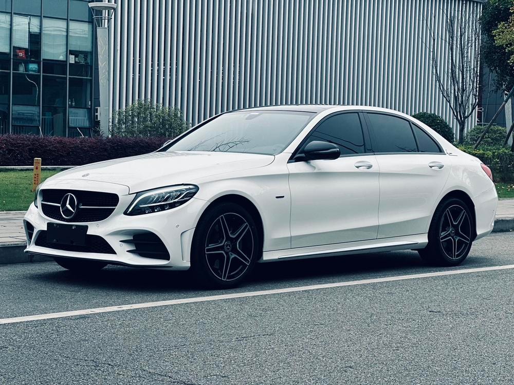Mercedes-Benz C-Class 2021 — фото автомобиля 1