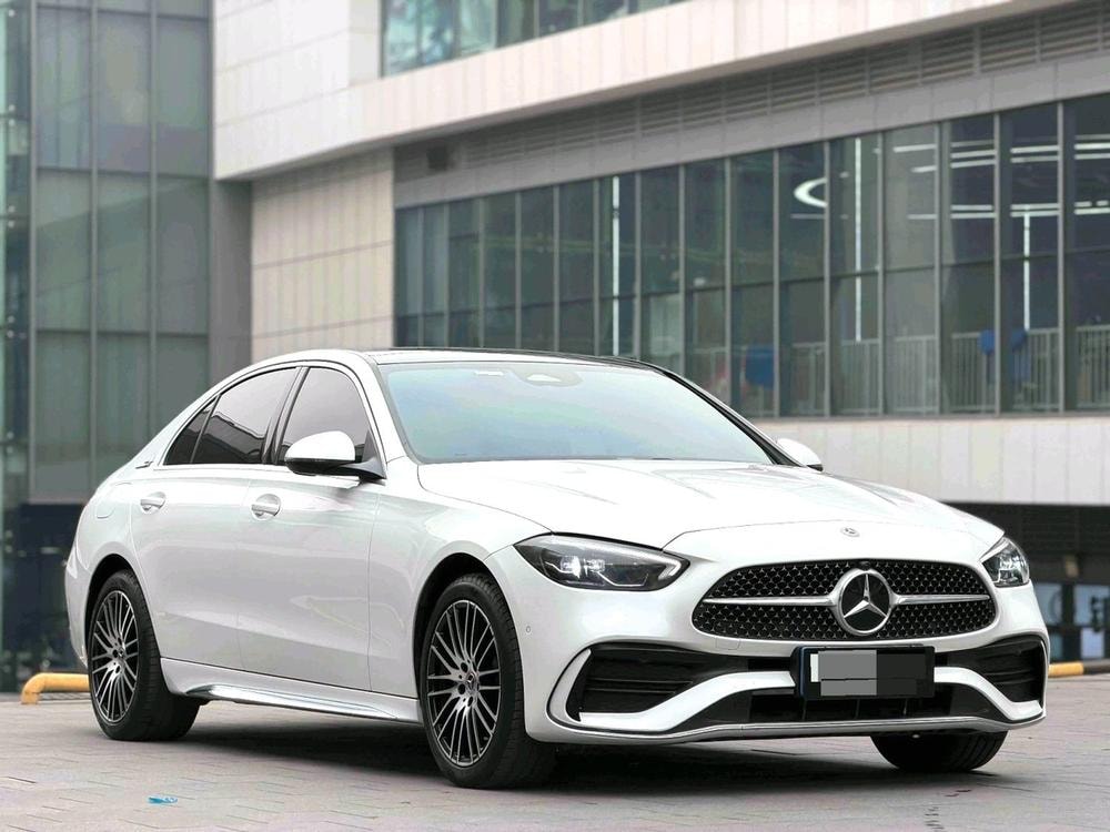Mercedes-Benz C-Class 2022 — фото автомобиля