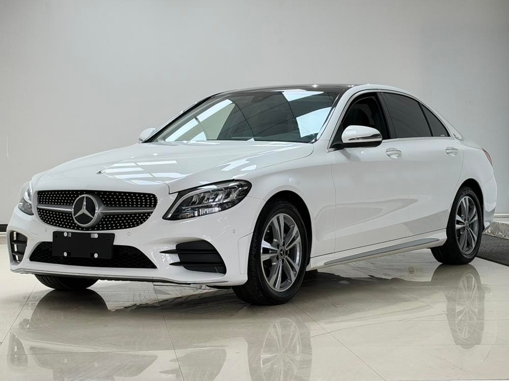 Mercedes-Benz C-Class 2021 — фото автомобиля 1