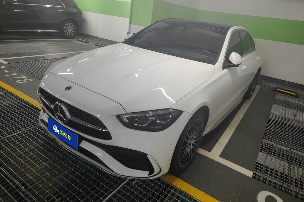 Mercedes-Benz C-Class 2022 — фото автомобиля