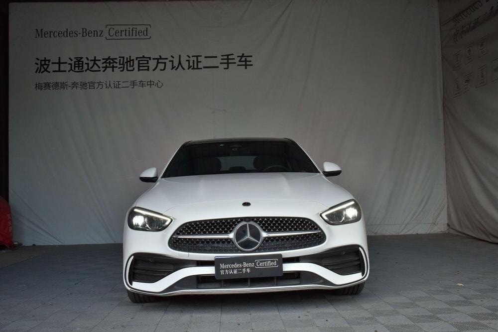 Mercedes-Benz C-Class 2023 — фото автомобиля