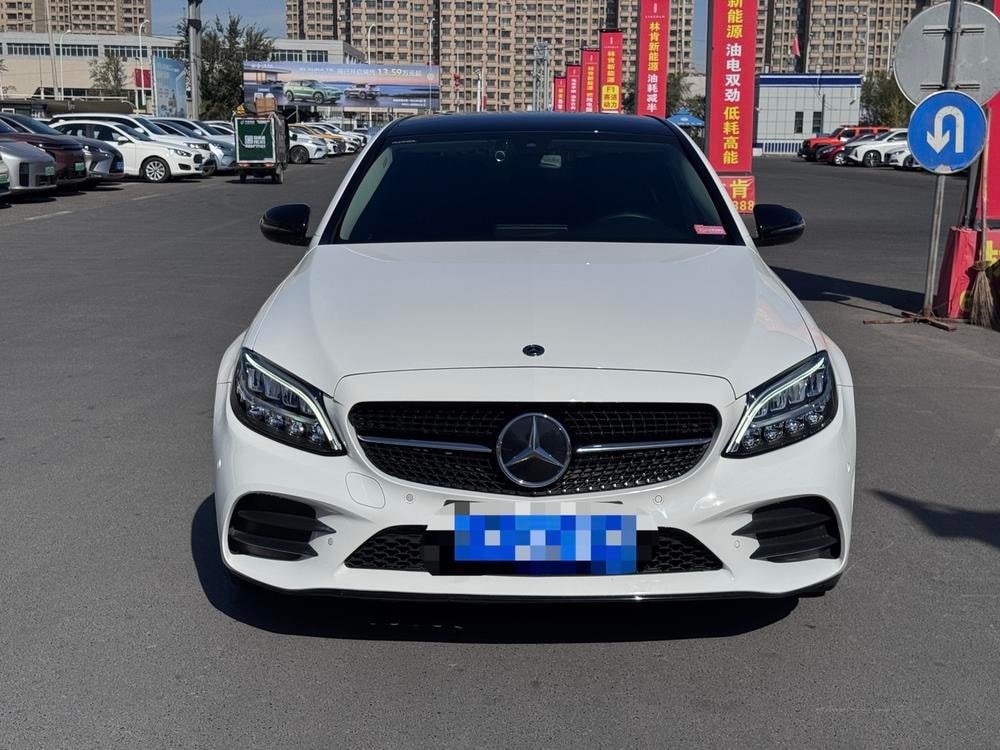 Mercedes-Benz C-Class 2021 — фото автомобиля