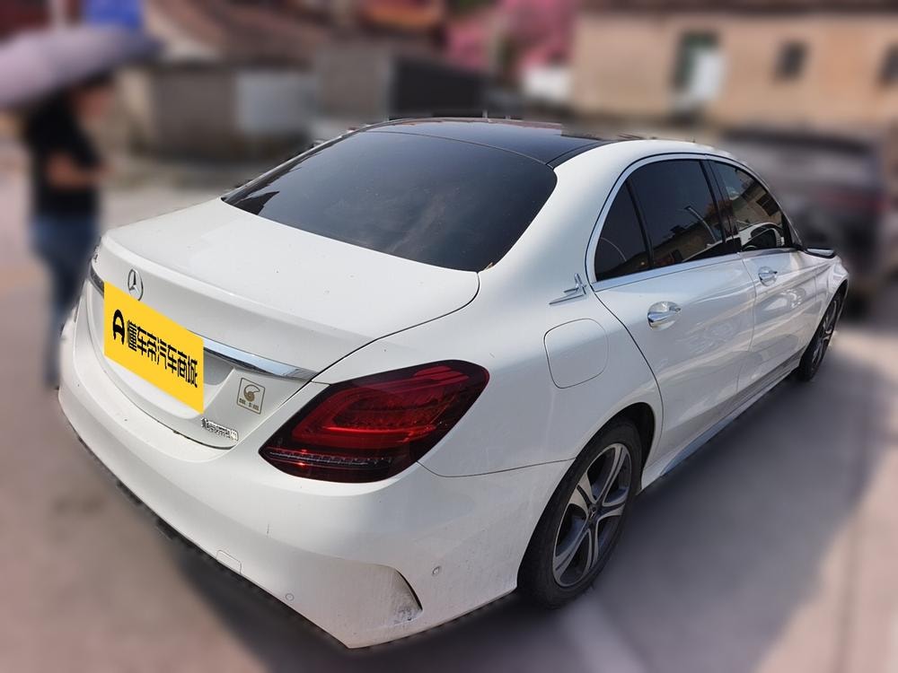 Mercedes-Benz C-Class 2020 — фото автомобиля
