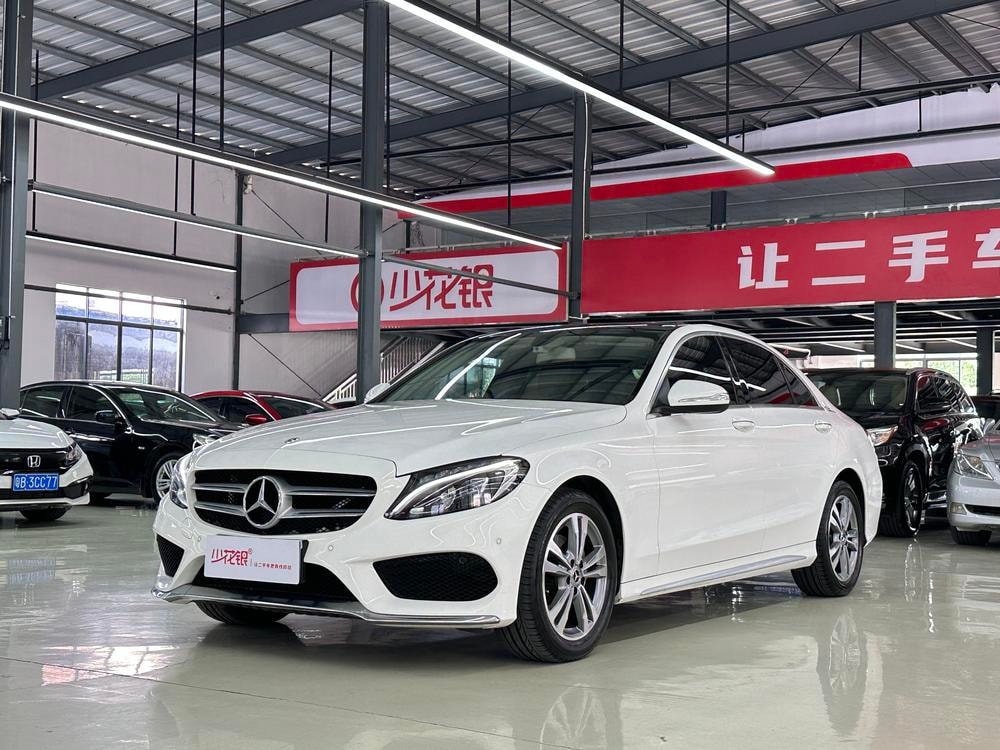 Mercedes-Benz C-Class 2018 — фото автомобиля