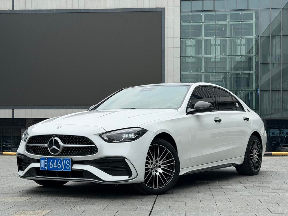 Mercedes-Benz C-Class 2023 — фото автомобиля
