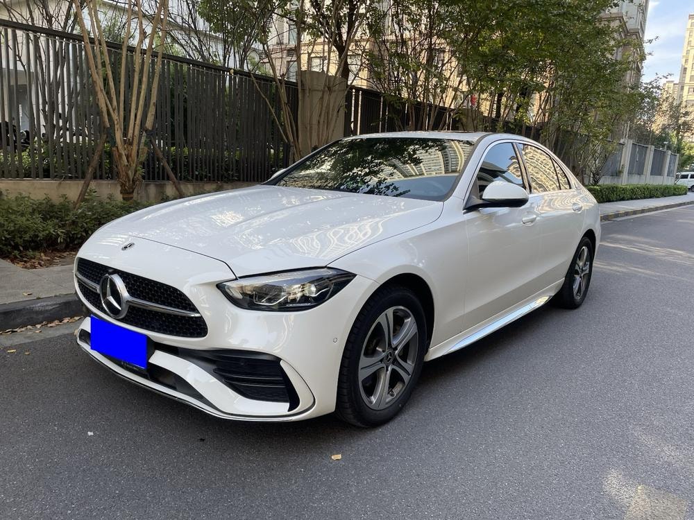 Mercedes-Benz C-Class 2022 — фото автомобиля