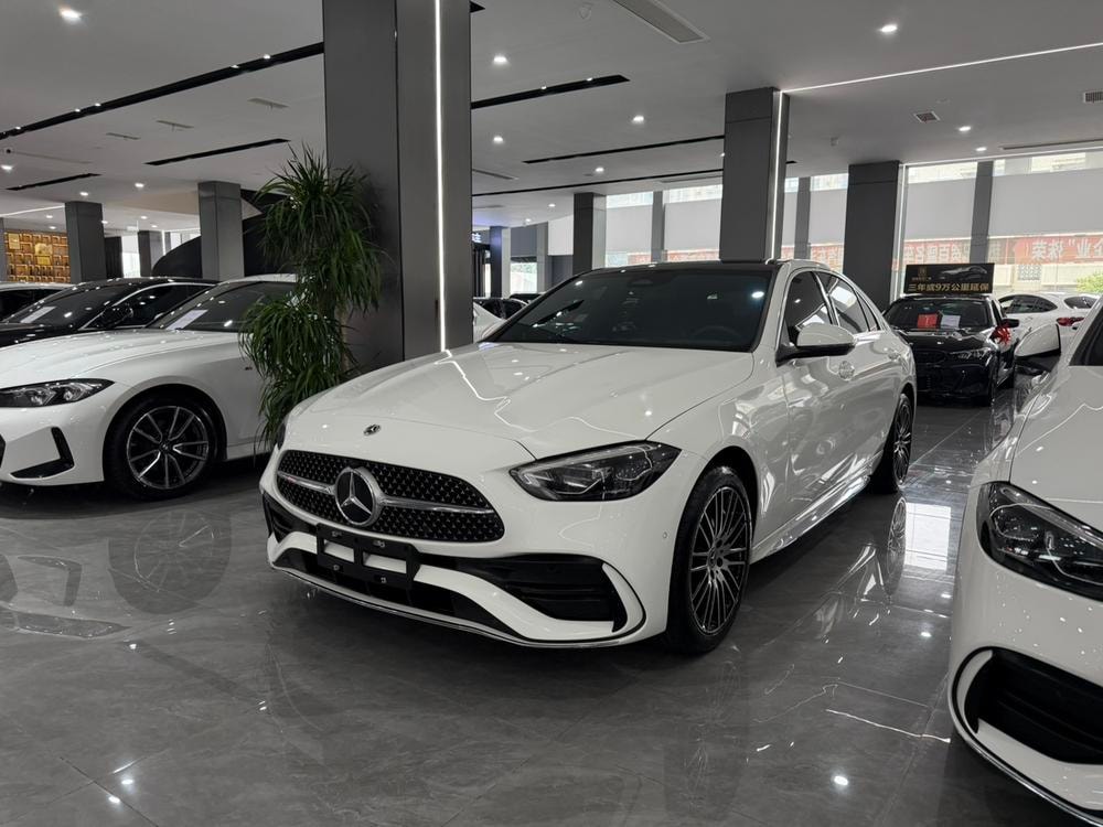 Mercedes-Benz C-Class 2022 — фото автомобиля