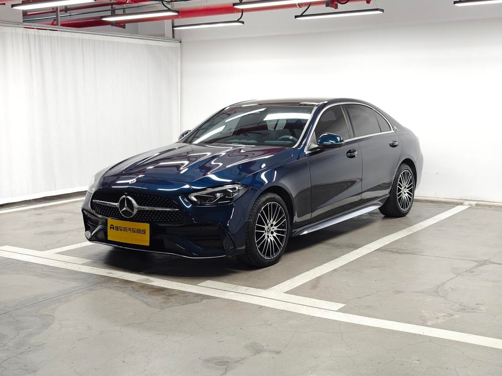 Mercedes-Benz C-Class 2022 — фото автомобиля