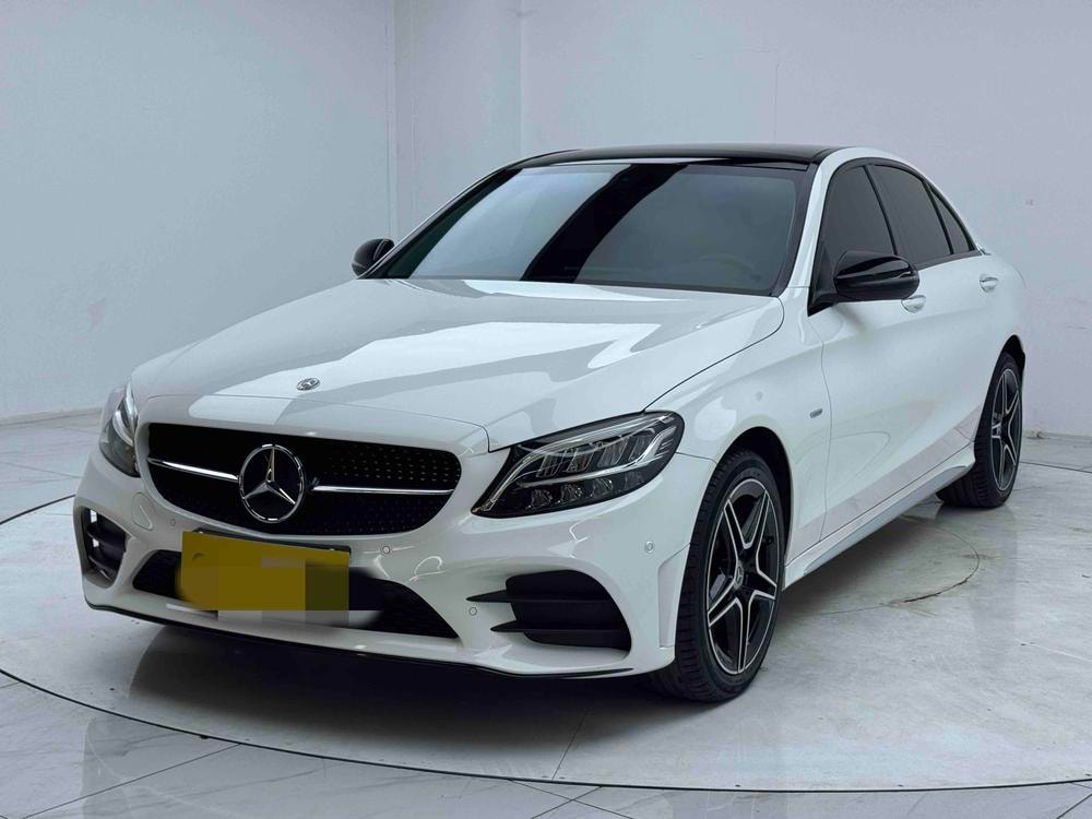 Mercedes-Benz C-Class 2021 — фото автомобиля