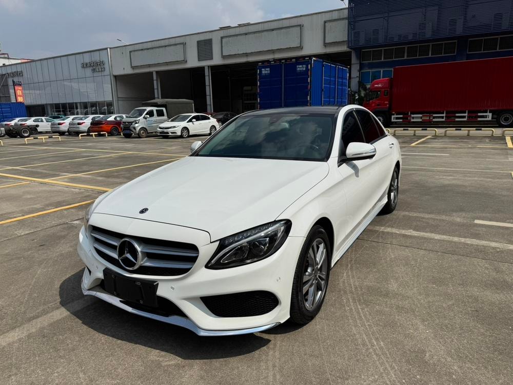 Mercedes-Benz C-Class 2018 — фото автомобиля
