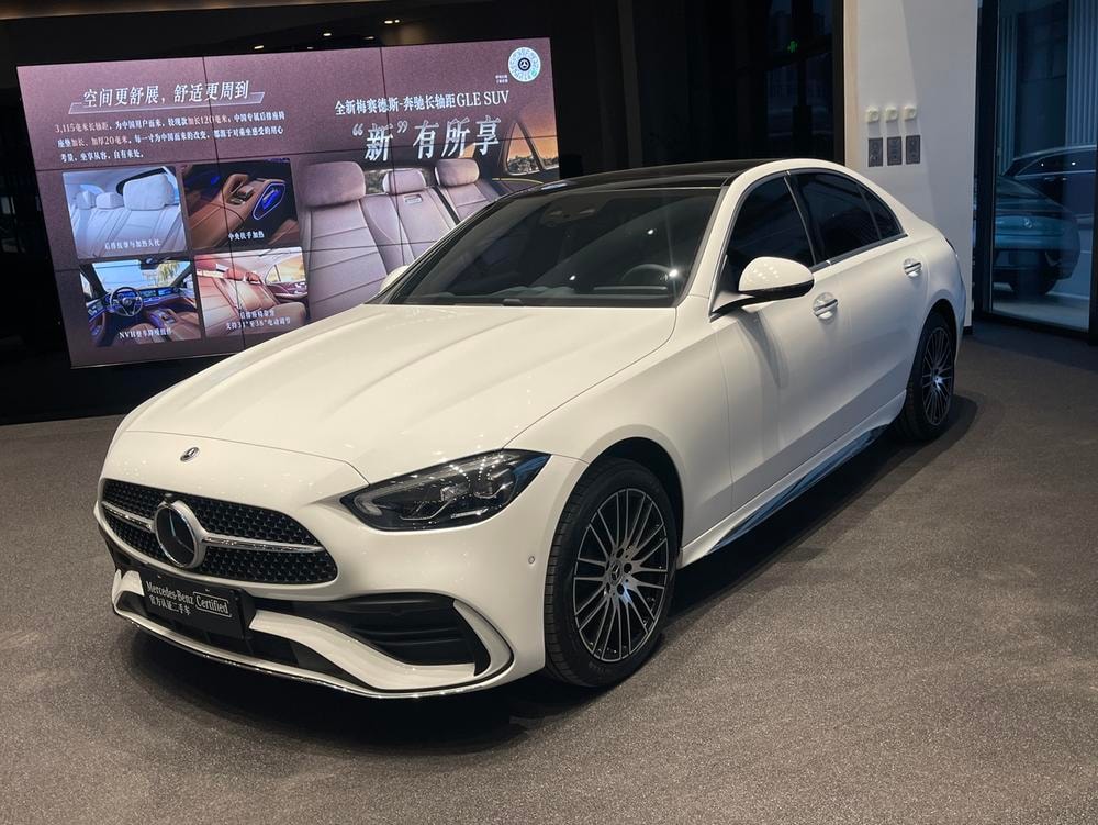 Mercedes-Benz C-Class 2026 — фото автомобиля