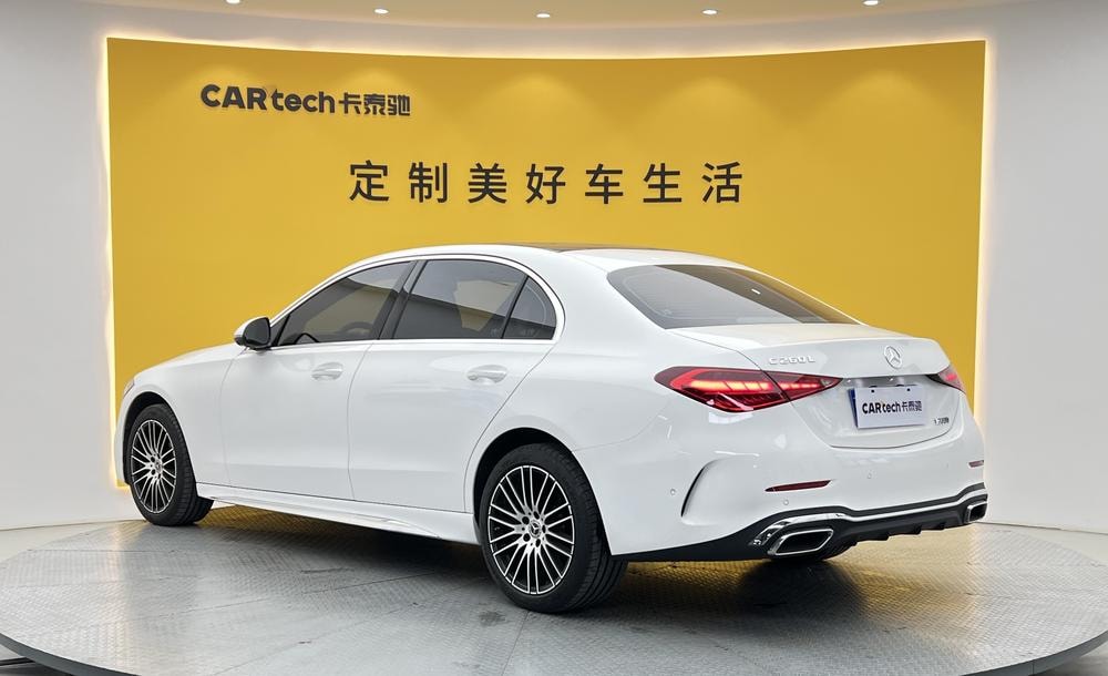 Mercedes-Benz C-Class 2026 — фото автомобиля