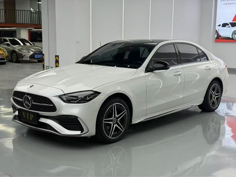 Mercedes-Benz C-Class 2024 — фото автомобиля