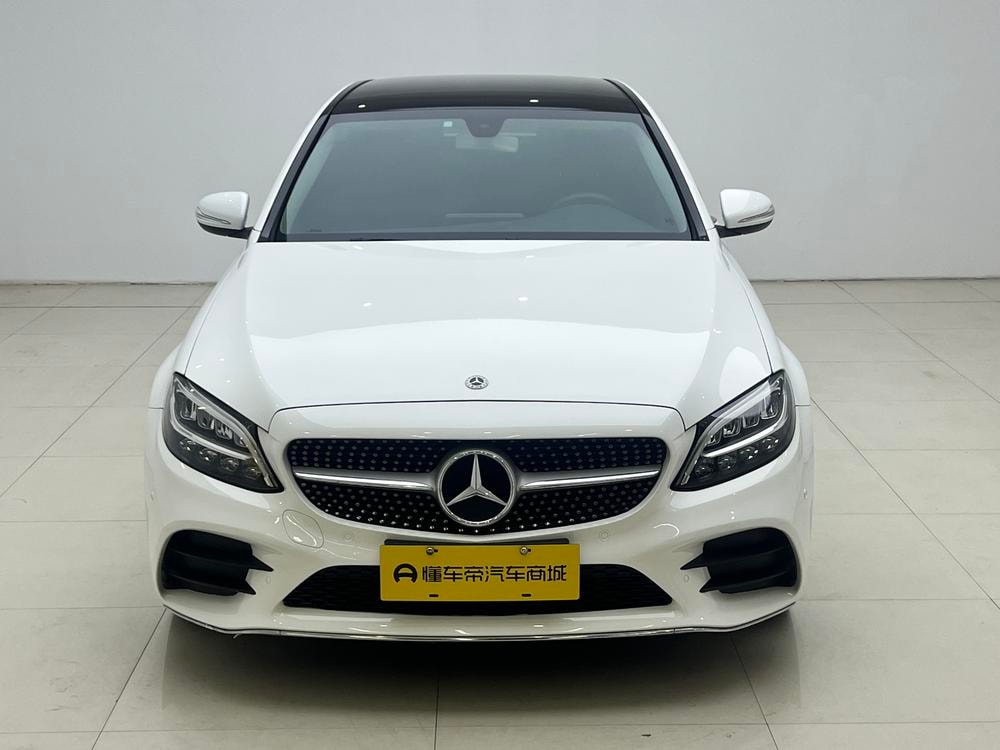 Mercedes-Benz C-Class 2020 — фото автомобиля
