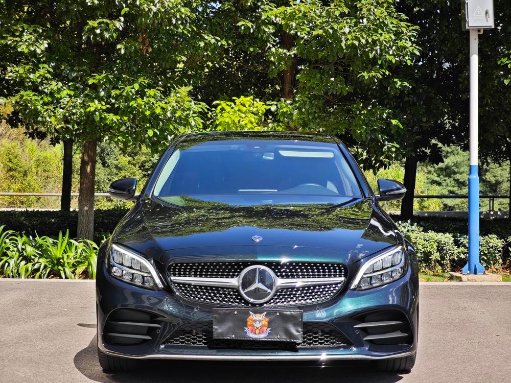 Mercedes-Benz C-Class 2021 — фото автомобиля