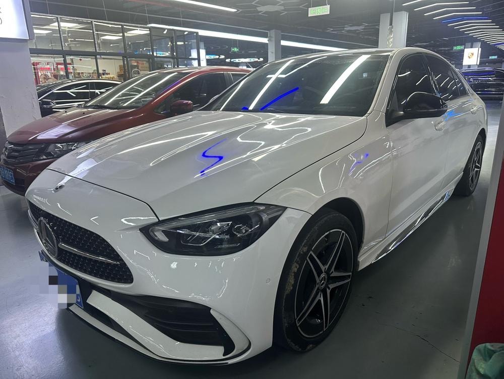 Mercedes-Benz C-Class 2023 — фото автомобиля