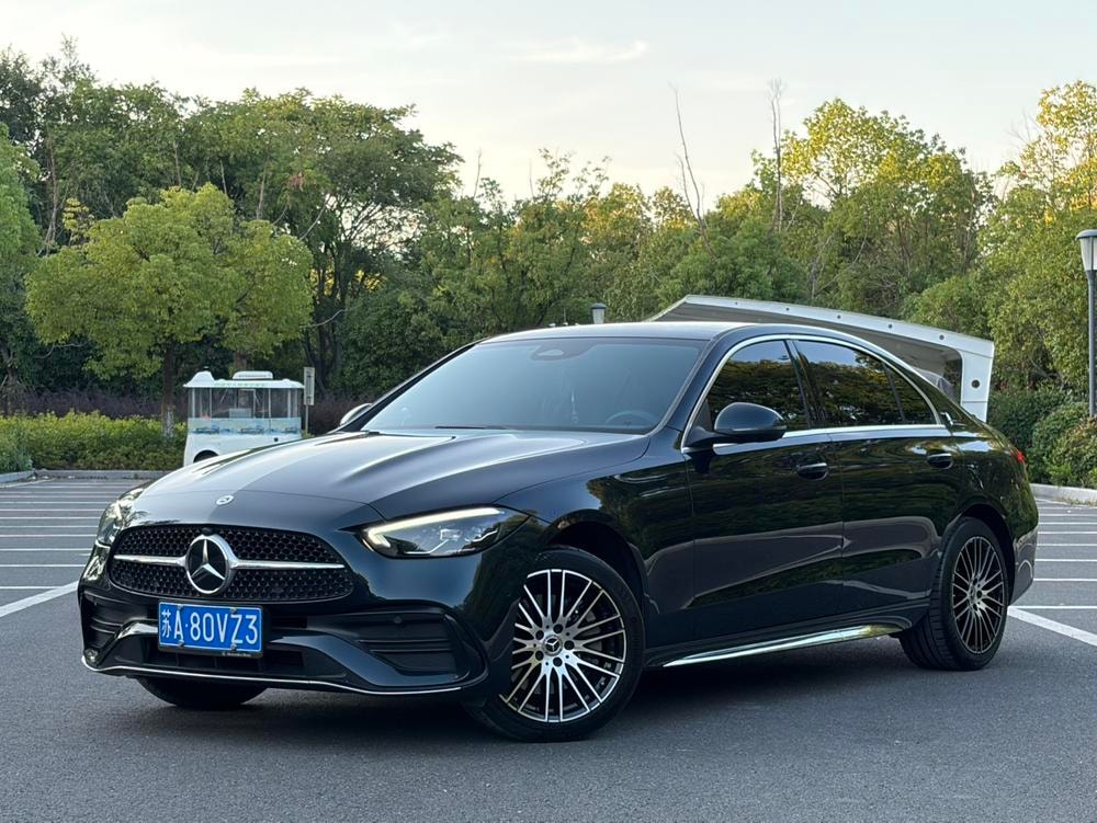 Mercedes-Benz C-Class 2022 — фото автомобиля