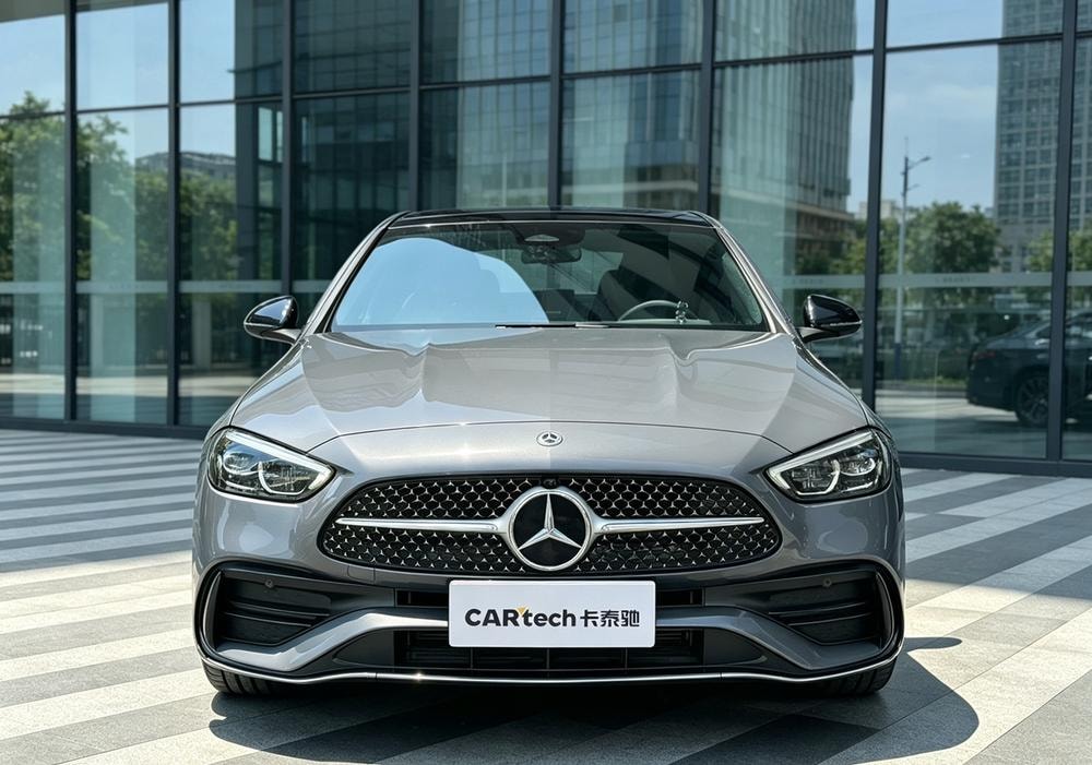 Mercedes-Benz C-Class 2022 — фото автомобиля