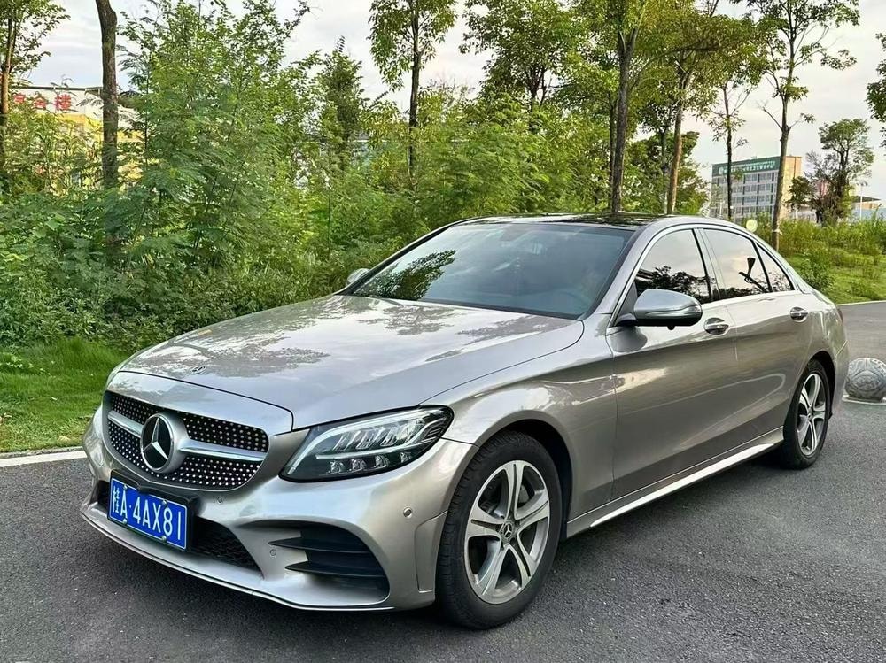 Mercedes-Benz C-Class 2019 — фото автомобиля