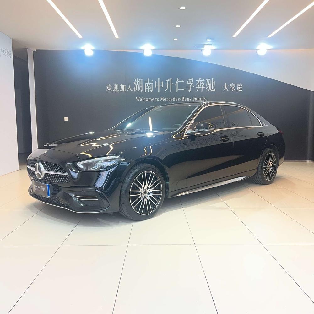 Mercedes-Benz C-Class 2025 — фото автомобиля