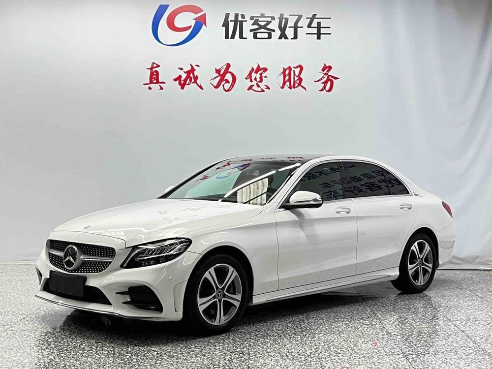 Mercedes-Benz C-Class 2020 — фото автомобиля