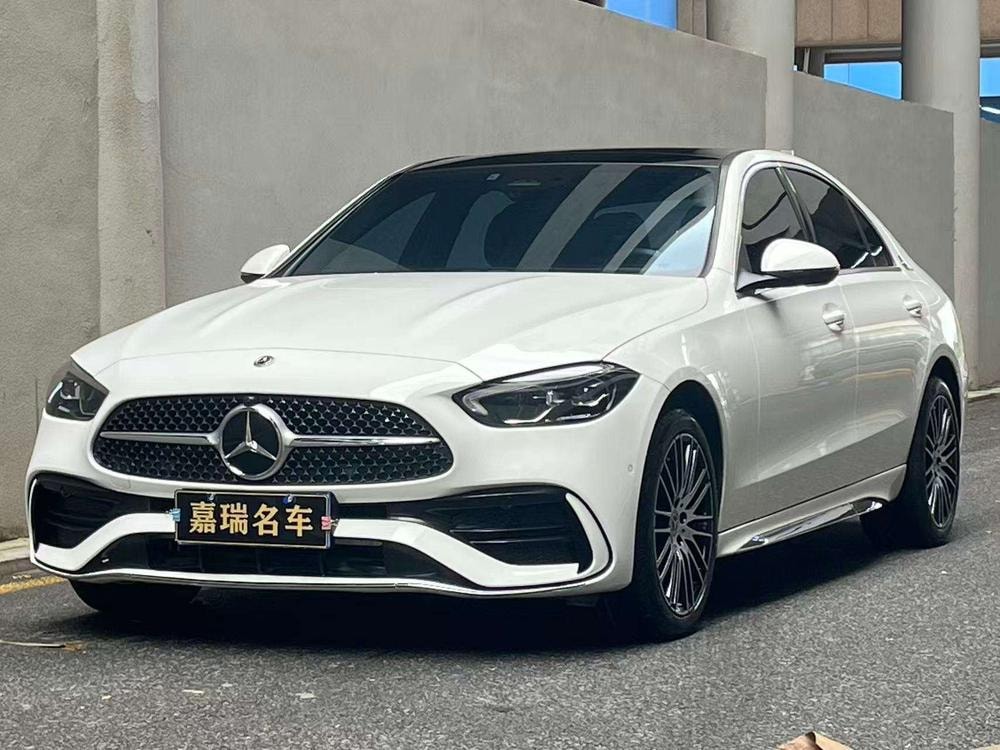 Mercedes-Benz C-Class 2024 — фото автомобиля