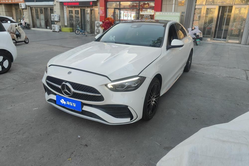 Mercedes-Benz C-Class 2025 — фото автомобиля
