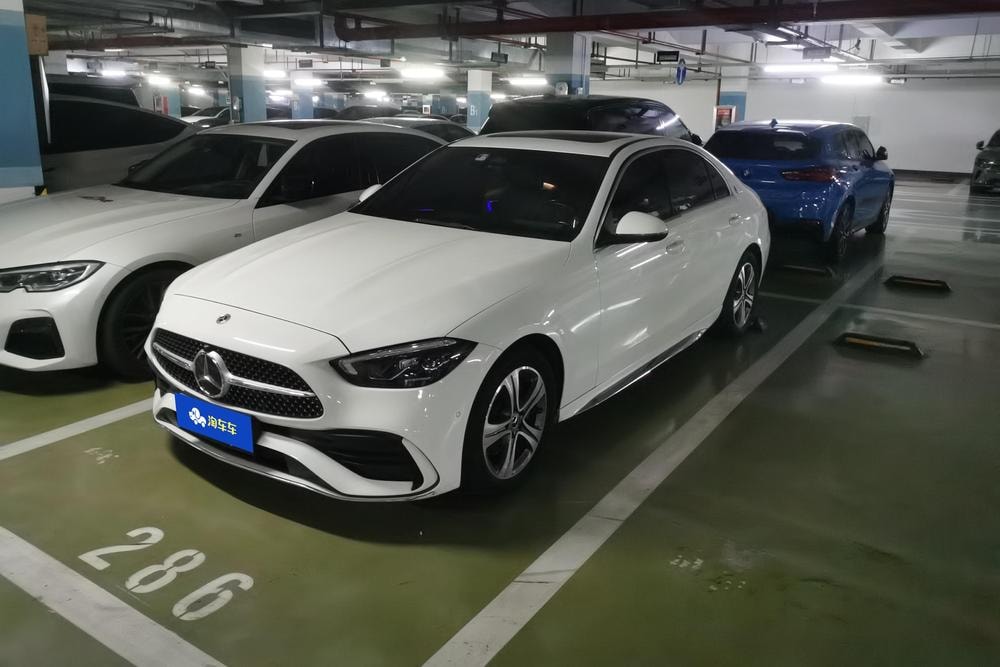 Mercedes-Benz C-Class 2022 — фото автомобиля 1