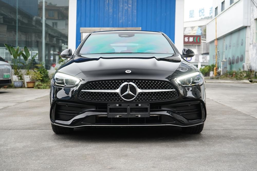 Mercedes-Benz C-Class 2022 — фото автомобиля