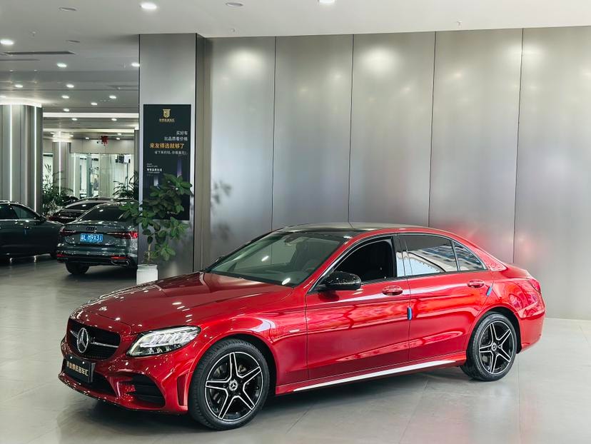 Mercedes-Benz C-Class 2021 — фото автомобиля